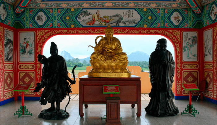 Inspiring Wisdom : 40 Empowering Lao Tzu Quotes for an Enlightened Living