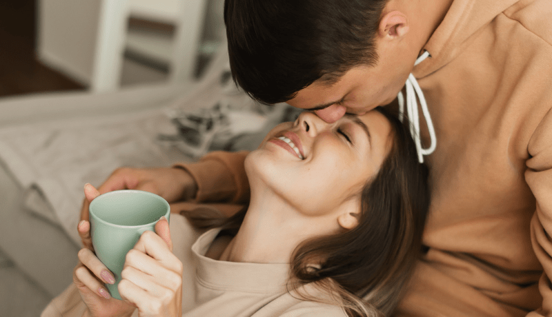 7 Must know Nonverbal Communication Behaviours for a Healthy Romantic Relationship 